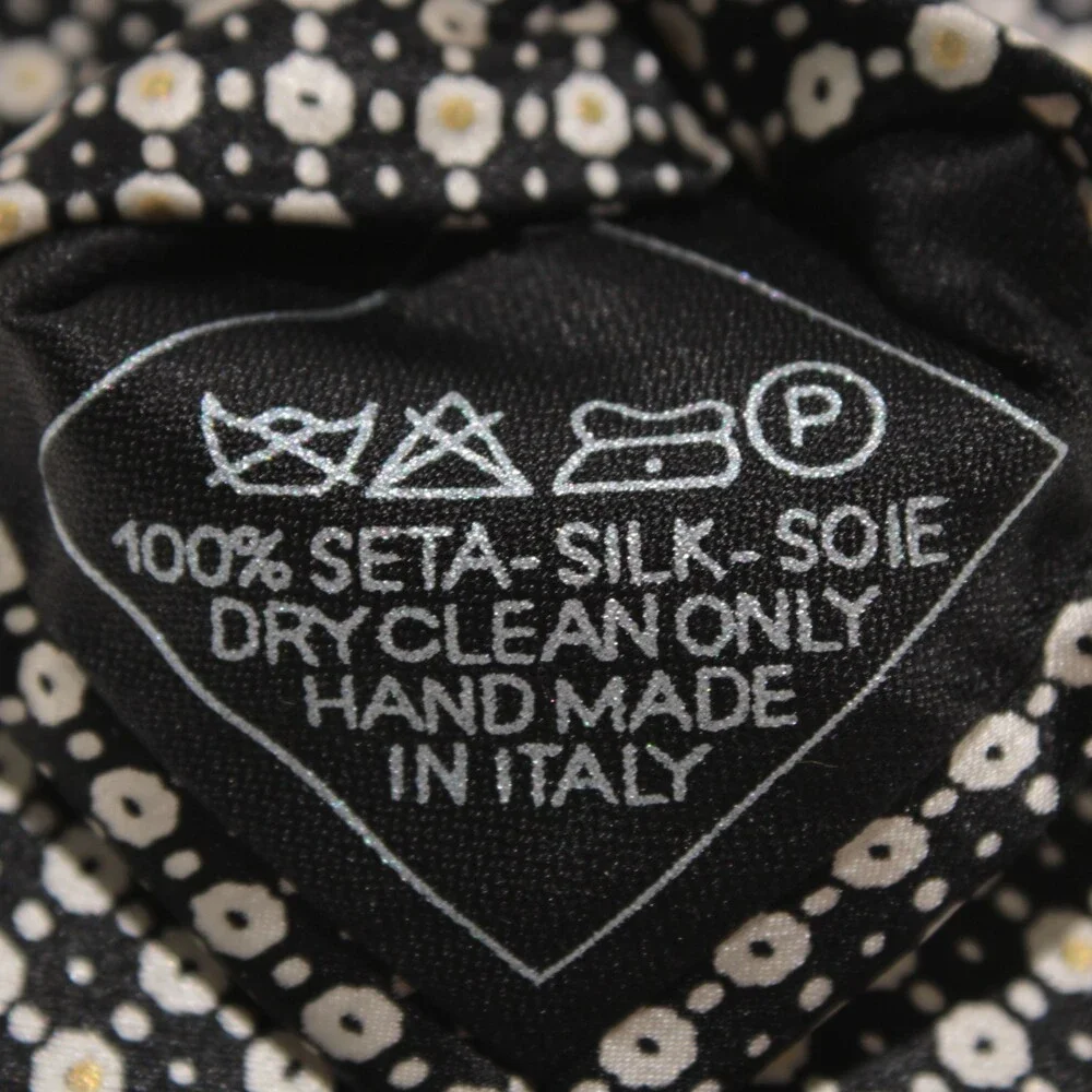 Brioni NWOT Neck Tie in Black with White Mini Floral Print 100% Silk